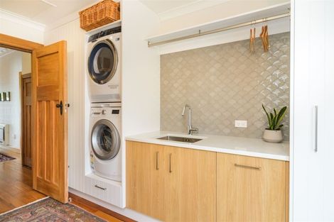 Photo of property in 2 Alma Place, Milson, Palmerston North, 4414