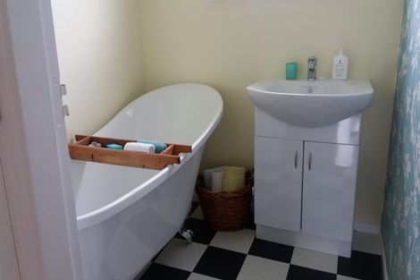 Photo of property in 86 Brandon Street, Featherston, 5710