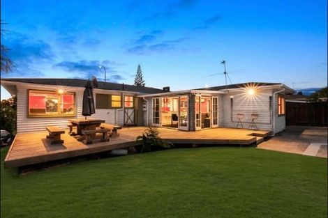 Photo of property in 127 Rowandale Avenue, Manurewa, Auckland, 2102