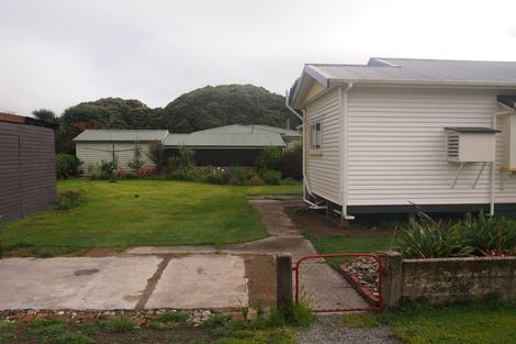 Photo of property in 4 Sinnamon Street, Reefton, 7830