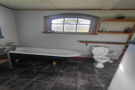 Photo of property in 72 Half Mile Road, Tuatapere, 9620