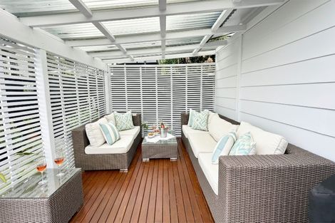 Photo of property in 16 Onetaunga Road, Chatswood, Auckland, 0626