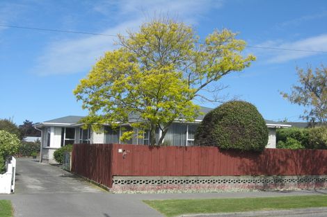 Photo of property in 43 Wychwood Crescent, Bishopdale, Christchurch, 8053