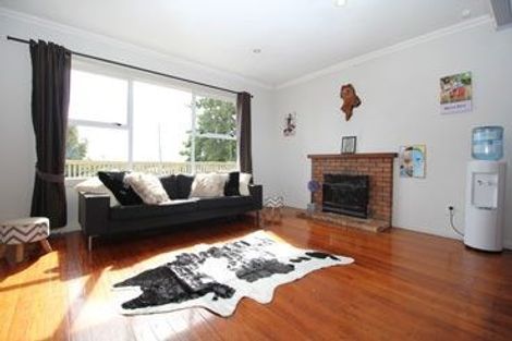 Photo of property in 34 Peverill Crescent, Papatoetoe, Auckland, 2025