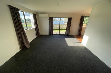Photo of property in 1/27 Silver Creek Road, Weymouth, Auckland, 2103