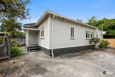 Photo of property in 1-2/6a Pohutukawa Street, Woburn, Lower Hutt, 5010
