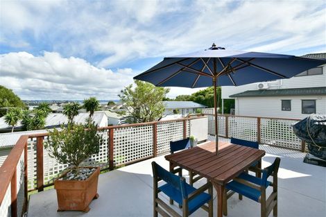 Photo of property in 64a Tiri Road, Manly, Whangaparaoa, 0930