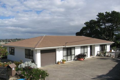 Photo of property in 1006 East Coast Road, Fairview Heights, Auckland, 0630