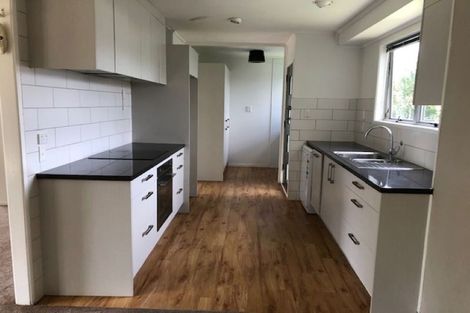 Photo of property in 12 Lipton Grove, Opaheke, Papakura, 2113