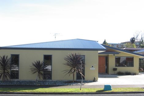 Photo of property in 27 Garthwood Road, Hillcrest, Hamilton, 3216