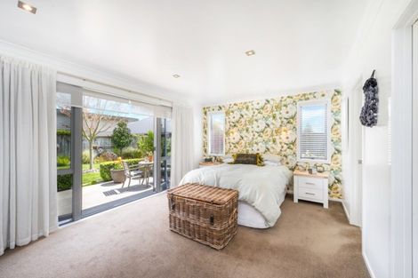 Photo of property in 27 Norfolk Drive, Cambridge, 3434