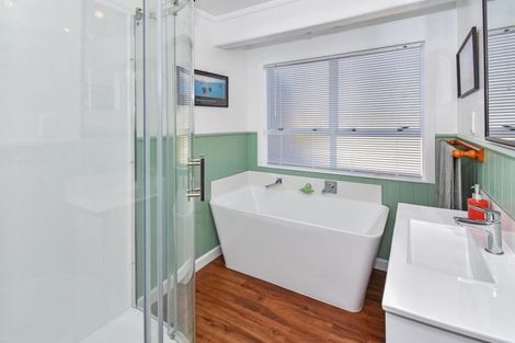 Photo of property in 108 Torkar Road, Clarks Beach, 2122