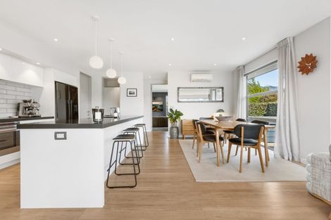 Photo of property in 11 Sunnyside Lane, Wanaka, 9305