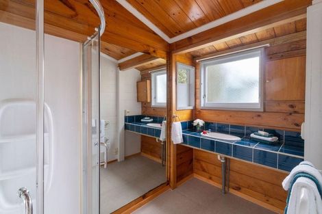 Photo of property in 18 Easter Parade, Glen Eden, Auckland, 0602