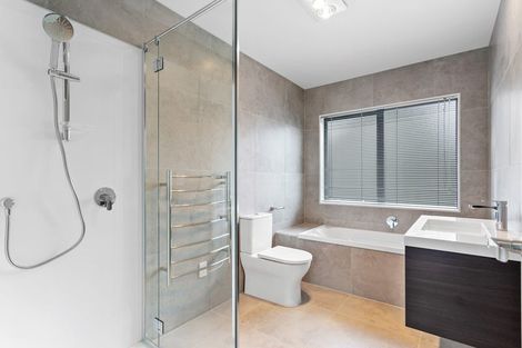 Photo of property in 30 Park Green Avenue, Rosehill, Papakura, 2113