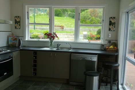 Photo of property in 124 Parkvale Road, Karori, Wellington, 6012