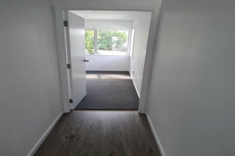 Photo of property in 18 Styca Place, Sunnyvale, Auckland, 0612