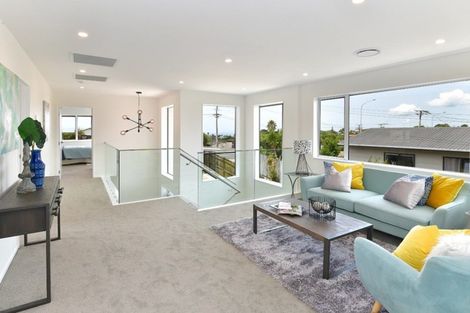 Photo of property in 702a East Coast Road, Pinehill, Auckland, 0632