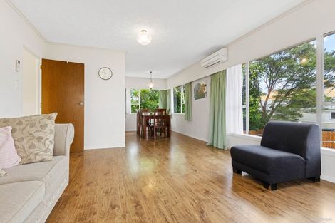 Photo of property in 2/160a Titirangi Road, New Lynn, Auckland, 0600