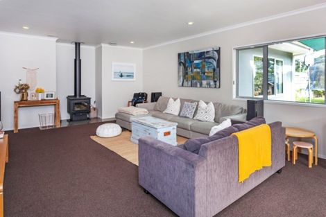 Photo of property in 32 Bennett Drive, Tairua, 3508