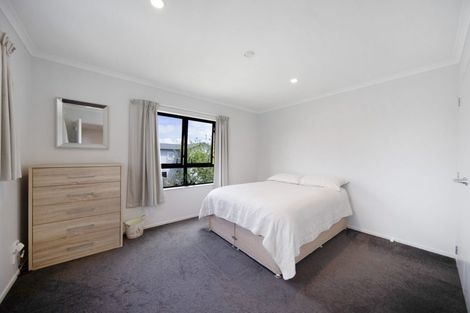 Photo of property in 5 Apa Street, Weymouth, Auckland, 2103