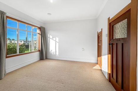 Photo of property in 24 Park Street, Winton, 9720