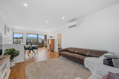 Photo of property in 1 Kaiwawao Lane, Hobsonville, Auckland, 0616