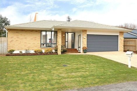 Photo of property in 106 Kingdale Road, Henderson, Auckland, 0610