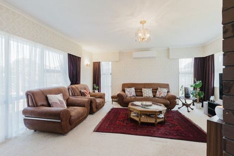 Photo of property in 22 Hind Place, Hokowhitu, Palmerston North, 4410