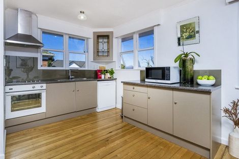 Photo of property in 553 Richardson Road, Mount Roskill, Auckland, 1041