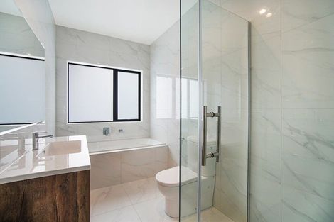 Photo of property in 2 Kakabeak Way, Takanini, 2110