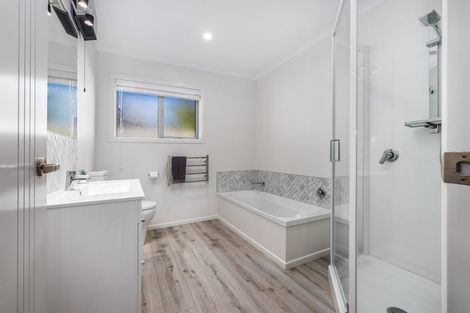 Photo of property in 52a Mako Mako Road, Levin, 5510