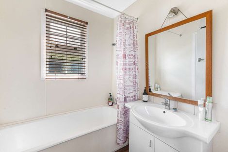 Photo of property in 21 Portia Street, Stratford, 4332