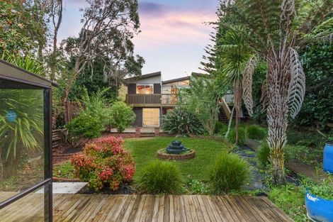 Photo of property in 22 Korotaha Terrace, Rothesay Bay, Auckland, 0630