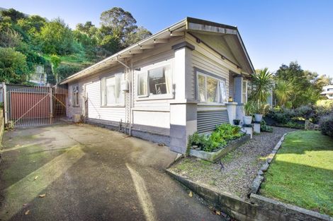 Photo of property in 107 Milton Road, Bluff Hill, Napier, 4110