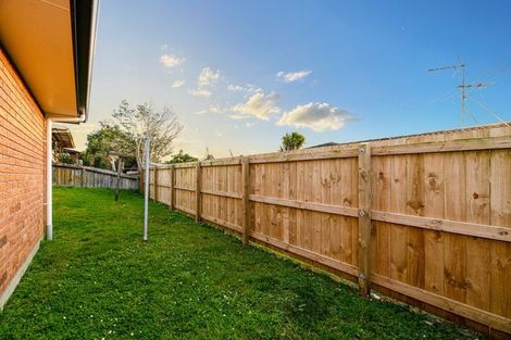 Photo of property in 1 Northridge Terrace, Massey, Auckland, 0614