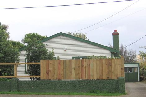 Photo of property in 1 Pitt Street, Moera, Lower Hutt, 5010