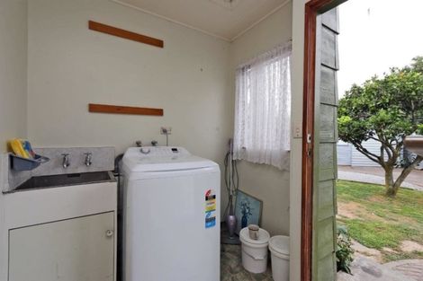 Photo of property in 84 Diaz Drive, Flaxmere, Hastings, 4120