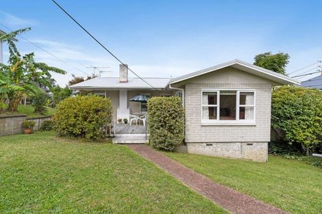 Photo of property in 19 City View Terrace, Birkenhead, Auckland, 0626