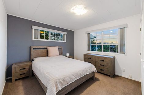 Photo of property in 39 Squirrel Lane, Browns Bay, Auckland, 0630