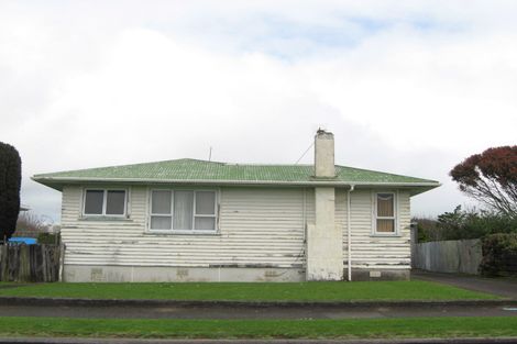 Photo of property in 27 Hume Street, Waitara, 4320