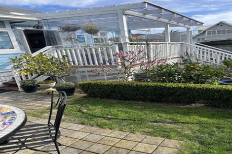 Photo of property in 8 Effingham Street, North New Brighton, Christchurch, 8083