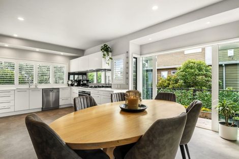 Photo of property in 24 Muritai Road, Milford, Auckland, 0620