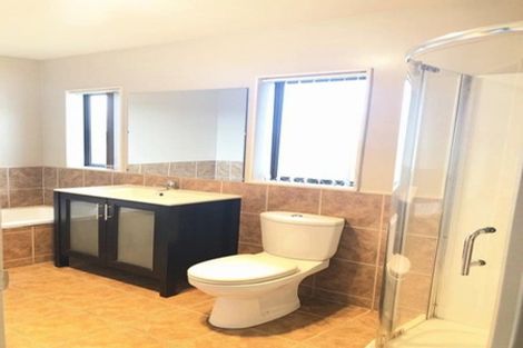 Photo of property in 160 Keri Vista Rise, Papakura, 2110