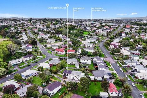 Photo of property in 1/6 Segedin Place, Glenfield, Auckland, 0629