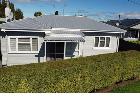 Photo of property in 82 Ferry Road, Clive, 4102