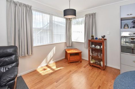 Photo of property in 10 Mcquarrie Avenue, Wattle Downs, Auckland, 2103