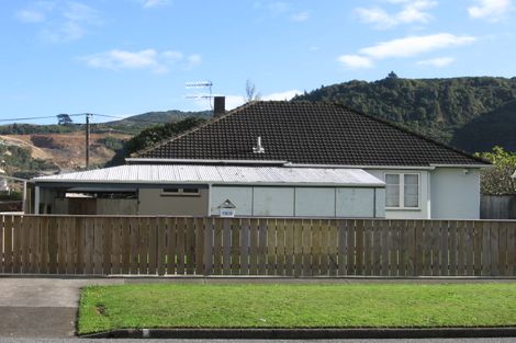 Photo of property in 1323 High Street, Taita, Lower Hutt, 5011