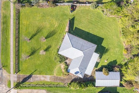 Photo of property in 23 Gloag Street, Waverley, 4510