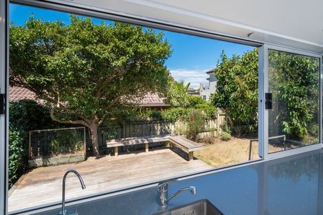 Photo of property in 15 Ferntree Terrace, West Harbour, Auckland, 0618